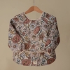 Mushie Śliniak z Długim Rękawem – Retro Flowers